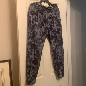 Athleta salutation printed jogger medium